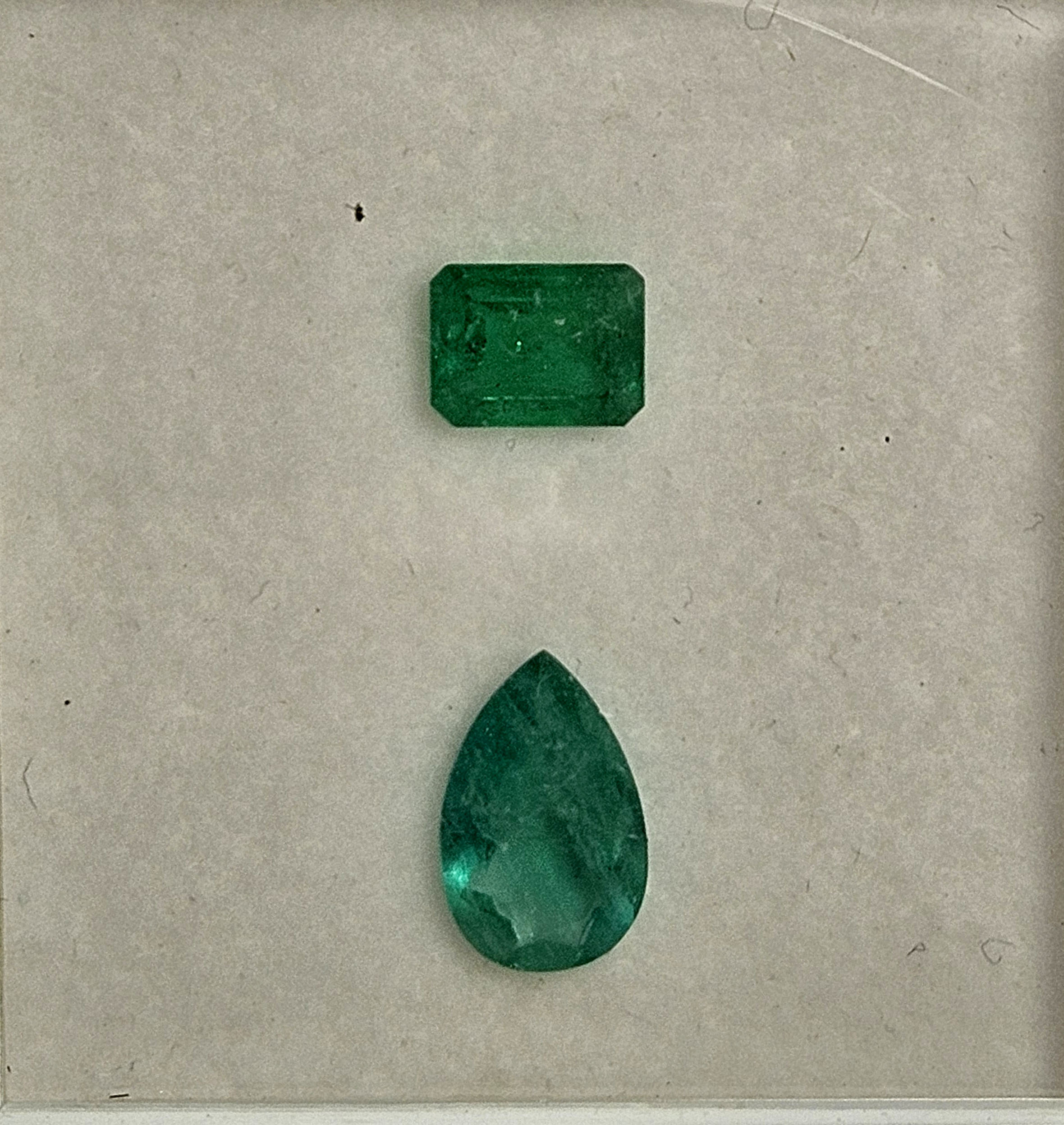 Lote Esmeraldas 18 – 1 esmeralda talla esmeralda 2.1ct
