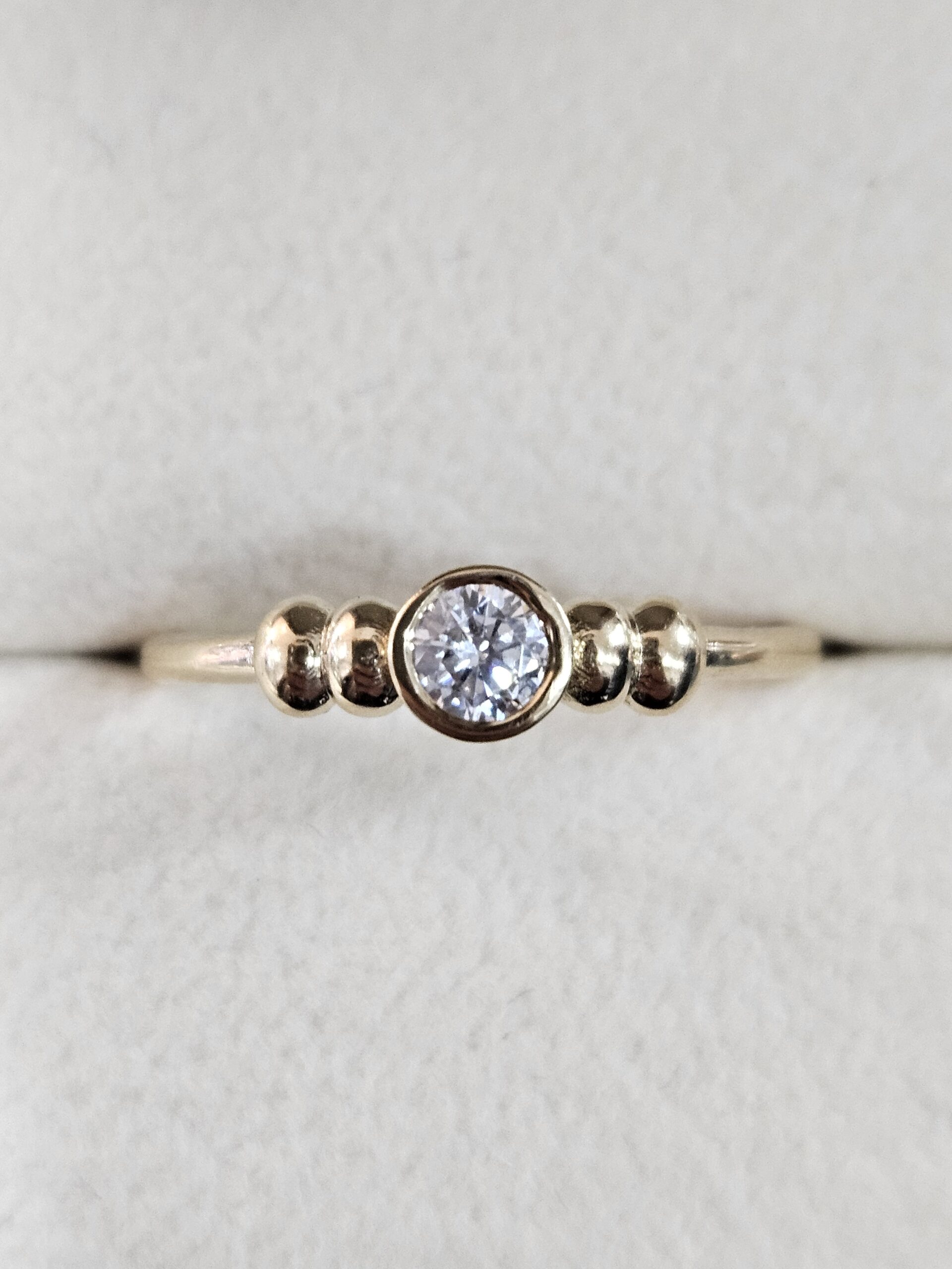 Anillo de 18k con Diamante